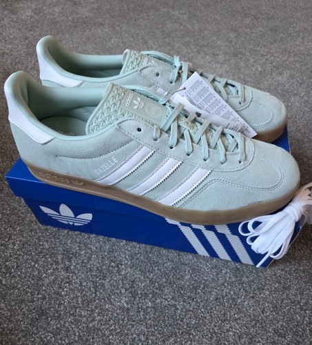 Adidas gazelle shoes - 10,