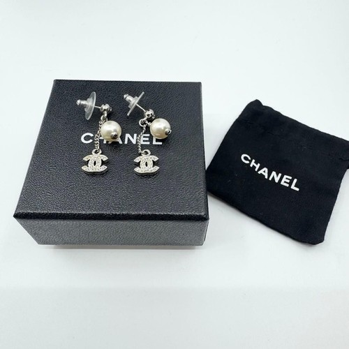 Chanel pearl chain - chanel,