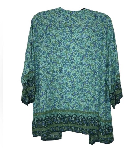 Cupcakes and cashmere - and,