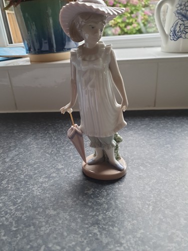 Lladro nao figurine april - lladro, "april