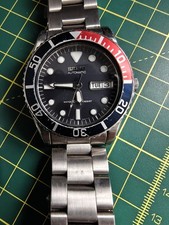 Rare Seiko SKX025 mechanical automatic watch, 100M, Pepsi Bezel, VGC