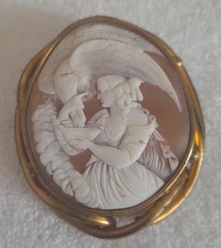 Antique gold tone cameo - antique,