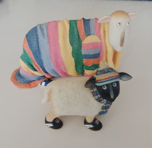 Ewe and border fine - fine, arts