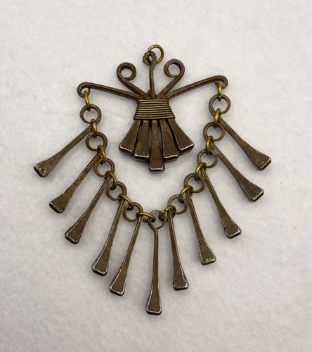 Vintage brutalist horseshoe - vintage,