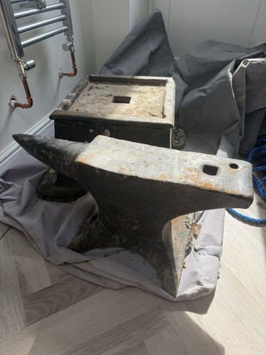 Blacksmiths anvil and stand - blacksmiths,