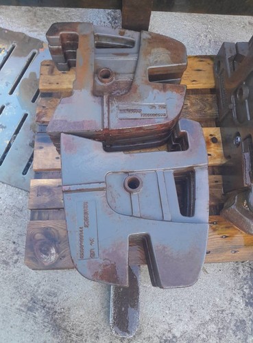 Renault 34kg tractor - , front
