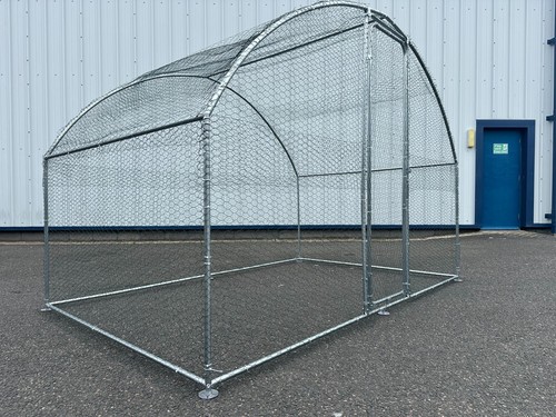 Metal cage run - 3,