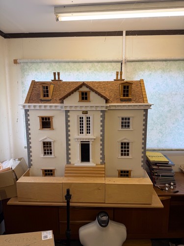 Unfinished kendrew dollshouse - unfinished,