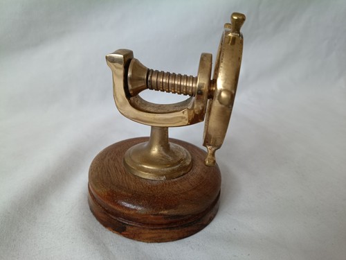 Ships wheel vintage - ships,