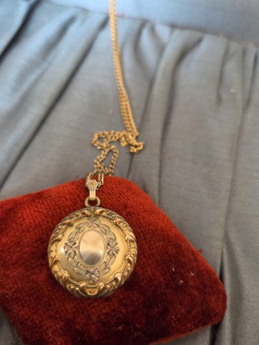 Vintage gold filled - locket, tri