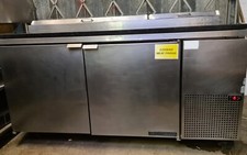 TRUE 2 DOOR REFRIGERATED PIZZA TOPPINGS / BURGER PREPARATION TABLE + NIGHT COVER