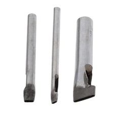 Flat oval-shaped hole belt