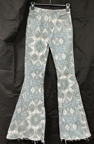 Saints hearts flare blue - &,