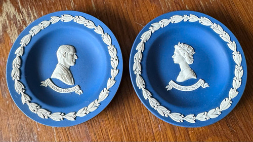 Wedgwood blue white - blue,