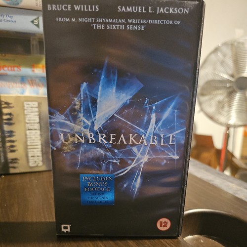 Unbreakable vhs video - video, (2000)