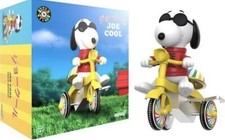 Peanuts Super 7 Snoopy Joe