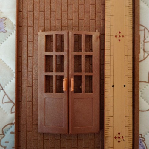 Sylvanian families school door - school,