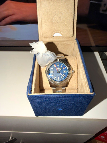 Breitling avenger automatic - ,