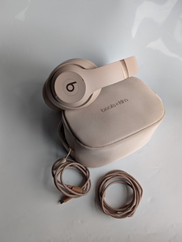 Genuine official beats - /,