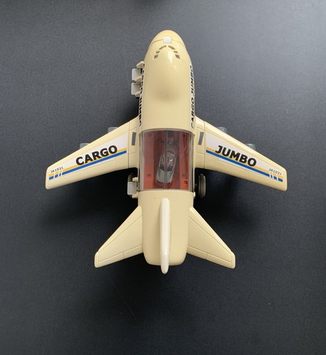 Tomica cargo jumbo airplane - tomica,
