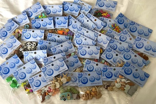 Dress buttons seaside - up,