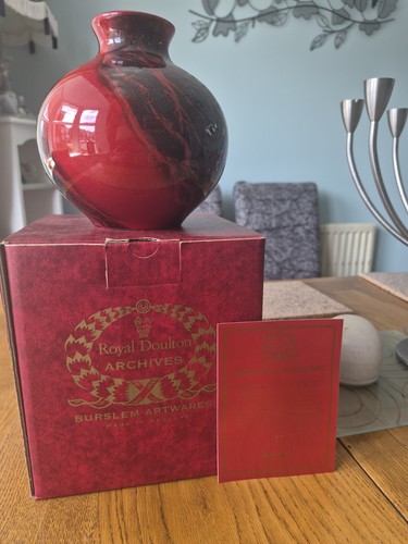 Boxed royal doulton - royal,