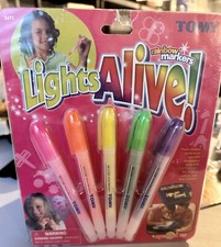 TOMY LIGHTS ALIVE RAINBOW MARKERS