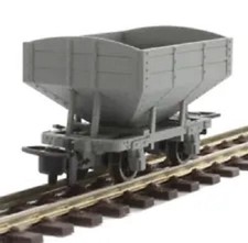 PECO  009 Gauge Ready to run NO: GR-340UG Snailbeach Hopper Wagon ( unlettered).
