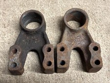 C15088 ORIGINAL VERY RARE E-TYPE PAIR OF FRONT LOWER FULCRUM BLOCKS S1 & S2 (B)