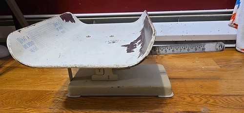 Vintage metal baby scale - vintage,