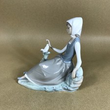 Lladro Shepherdess with Dove Figurine 4660 Woman with Dove Retired Vintage