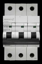 EATON 32 AMP CURVE C 10kA TRIPLE POLE MCB CIRCUIT BREAKER MCH332