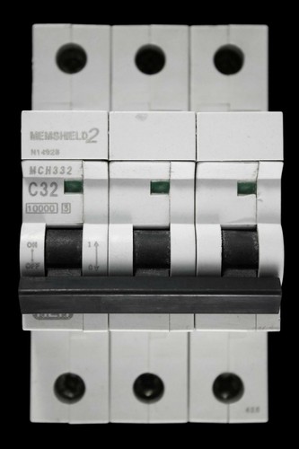 Eaton amp curve 10ka - curve, c