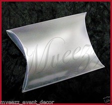 10 Favour Boxes Luxury Pillow