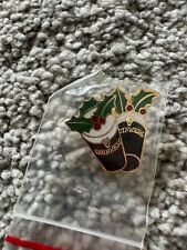 Guinness Holly Pin
