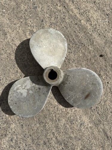 Boat propeller right - boat,