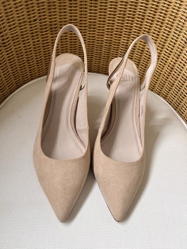 Bnwt faith suede effect - faith,