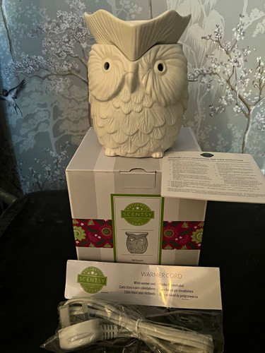 Bnib scentsy whoot - whoot, white