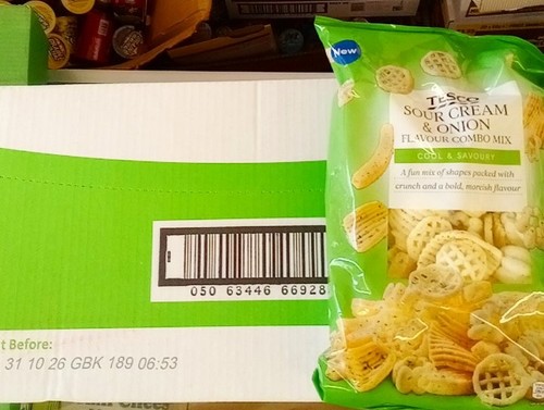 Tesco sour cream onion combo - cream,