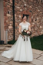wedding dress size 10-12 used