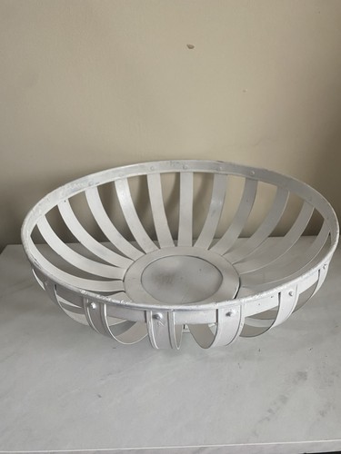 White metal slat basket - metal, |