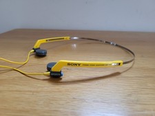 Walkman Sony Sports Wired Stereo Dynamic Headphones - MDR-W15 - Yellow -