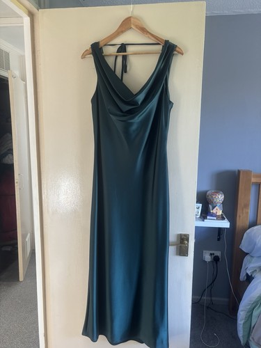 Stunning dusk emerald green - dusk,