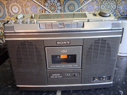 Sony 580 radio cassette - sony, cf