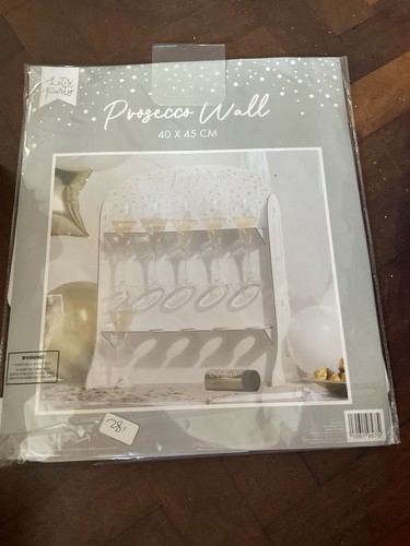 Prosecco wall for wedding - for, and