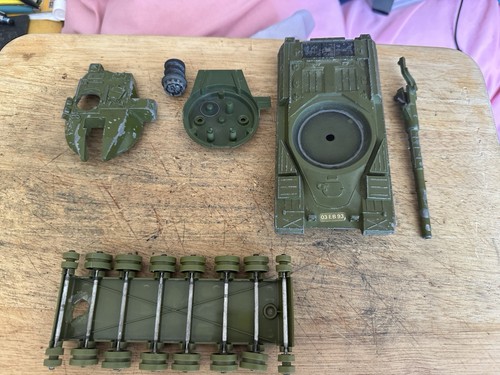 Dinky chiefain tank - 683, spares