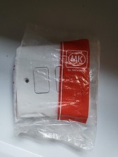 MK K4872 WHI Logic Plus 10a 2