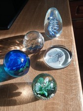 Assorted paperweights - ,