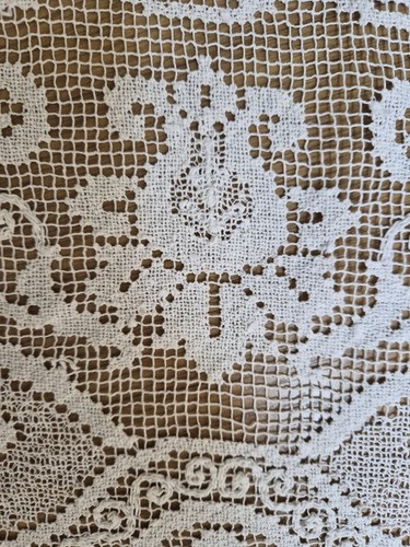 Vintage filet lace tablecloth - lace,