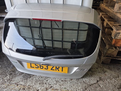 Ford fiesta mk7 tailgate - ford,